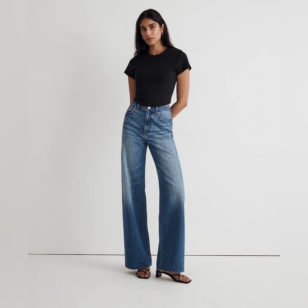 Madewell NWOT Superwide-Leg Jeans, size 28 NM236